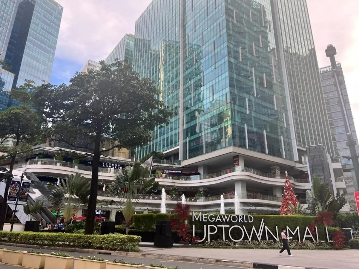 Uptown Parksuites II Taguig 0*,